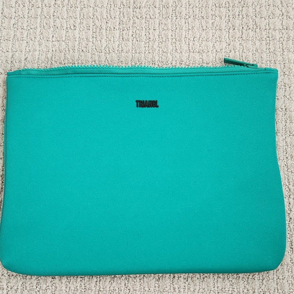 TRIANGL Green Neoprene Zip Pouch